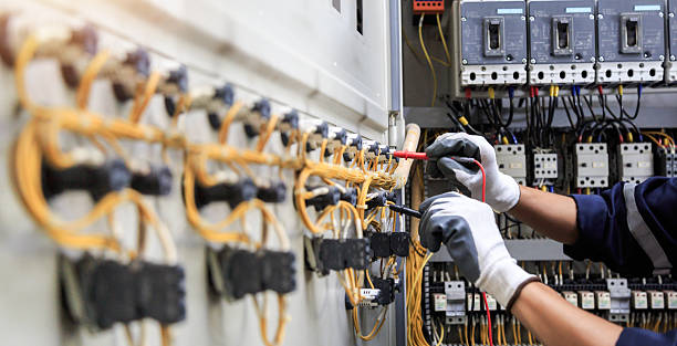 Professional Electrician technician working in Landmark, AR